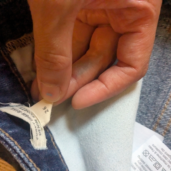 Madewell Curvy High Rise Denim Shorts - Picture 2 of 4